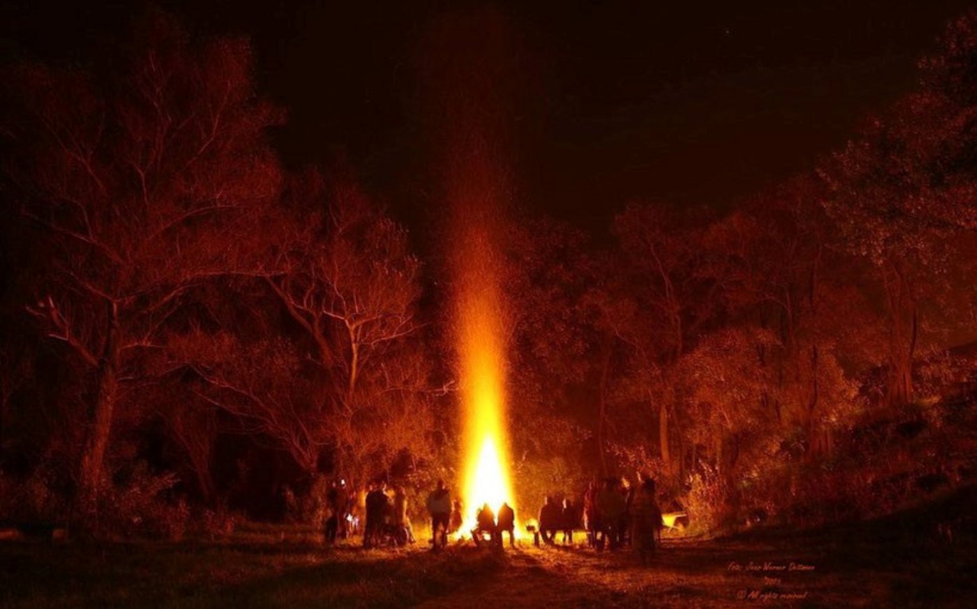 Am 15. September machen Schäfer mit Mahnfeuern auf die Bedrohung durch den Wolf aufmerksam. (Bild Förderverein der deutschen Schafhaltung)