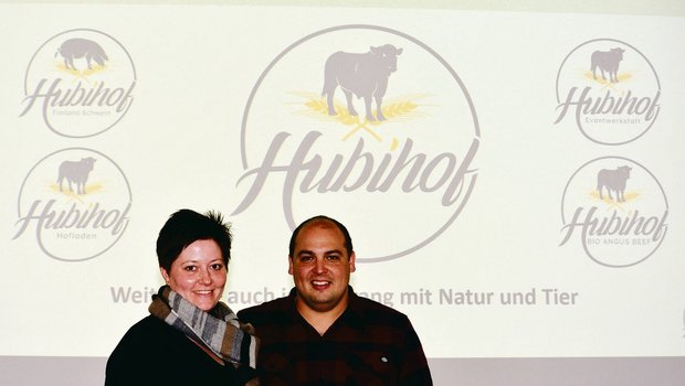 Erika und Christoph Gehrig vom Hubihof: Sie stellten ihr innovatives Bio-Angus-Beef-Vermarktungskonzept vor.(Bild Erika Lüscher)