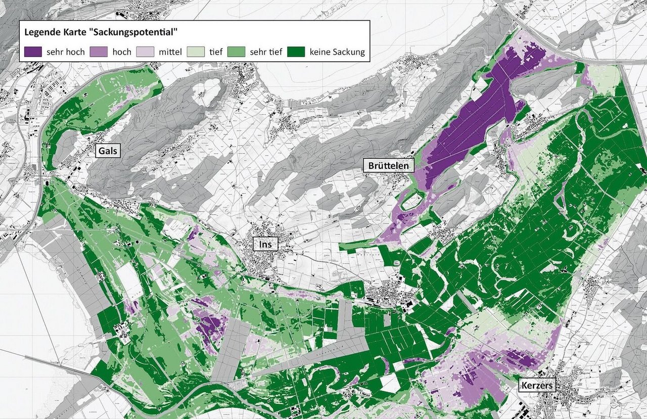 Die violetten Bereiche zeigen, wo noch hohes Potenzial besteht, dass Absackungen des Bodens zu erwarten sind. 