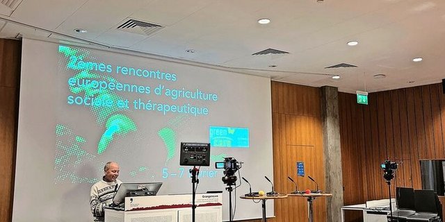 Noch gibt es lediglich Empfehlungen für Tagestarife. Eine fixe Regelung, wie viel ein Betrieb pro Betreuungsplatz verlangen darf, gibt es nicht. Das will der Dachverband Green Care Schweiz jetzt ändern.