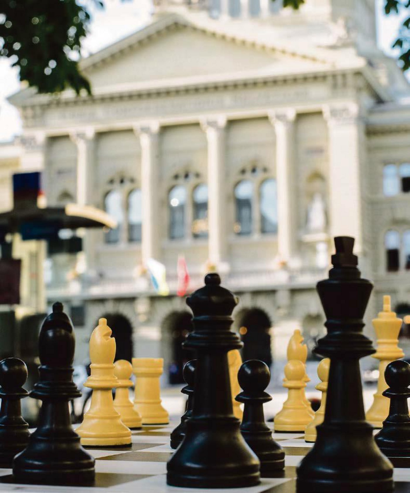 Welche Strategie für die Schweizer Landwirtschaft die richtige ist, bestimmen nicht die Bauern. Sie sollten aber vermehrt in die Diskussion einbezogen werden. (Bild Hansjürg Jäger)