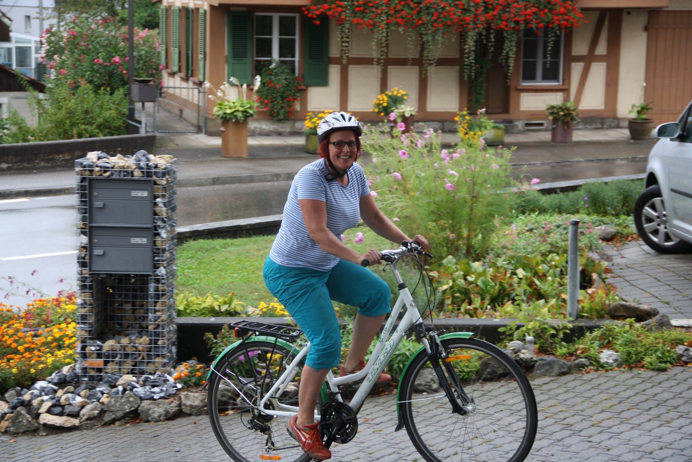 Um den Kopf zu lüften, bewegt sich Martina Schaller gerne draussen beim Velofahren, Joggen oder Schwimmen. 