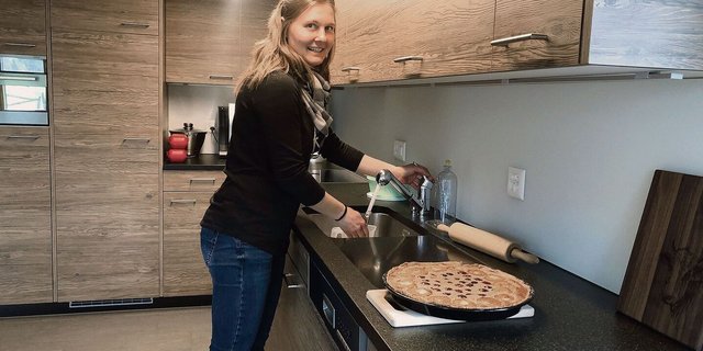 Die Präsidentin des Ehemaligenvereins, Helen Husmann, hat ihre Begeisterung fürs Haushalten erst kürzlich entdeckt.