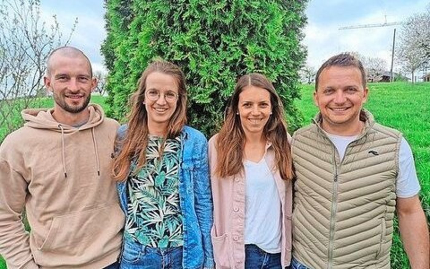 BG Barmettler (r.) und Felder (l.), Schwarzenbach.