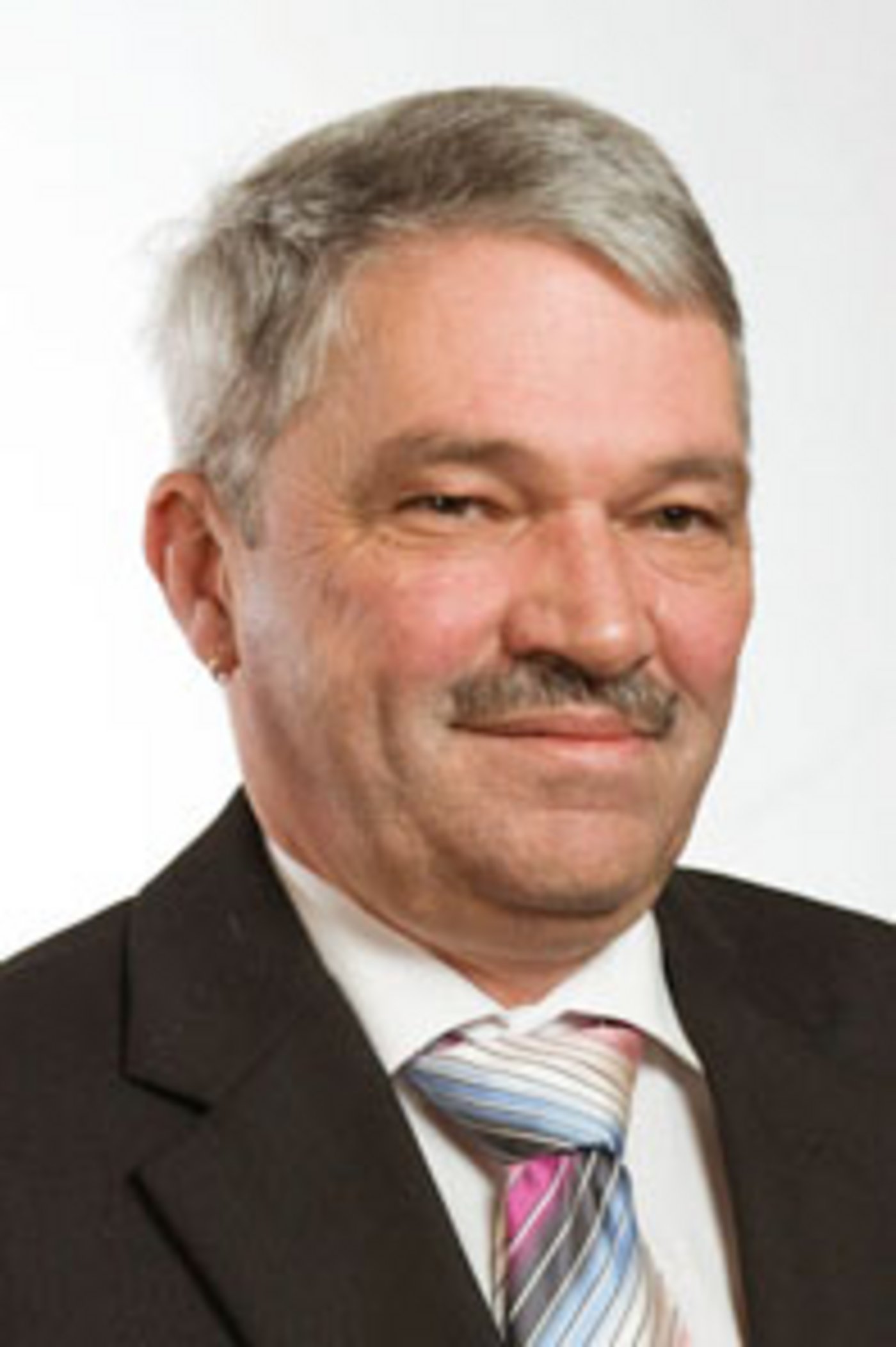 Der Landeshauptmann und Agridea-Präsident Lorenz Koller muss ärztlich behandelt werden. (Bild pd)