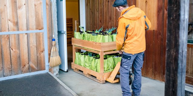 Bestellt werden kann, was Saison hat und aus der Region kommt. (Bilder Buur on Tour/André Ziegler)