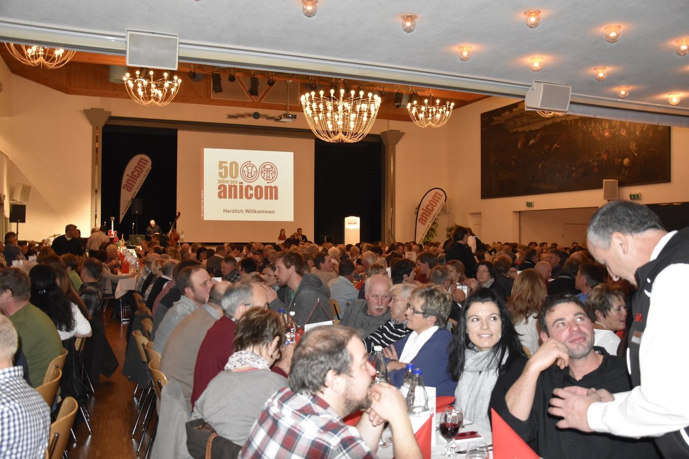Zahlreiche Gäste und Tierhalter waren am Fest der Anicom in Schenkon mit dabei. (Bilder zVg)