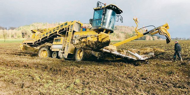 Der Rübenring scheint in Schieflage geraten zu sein. Besonders die Rübenverlademaschinen hätten unter der neuen Organisation gelitten.(Bild zVg)