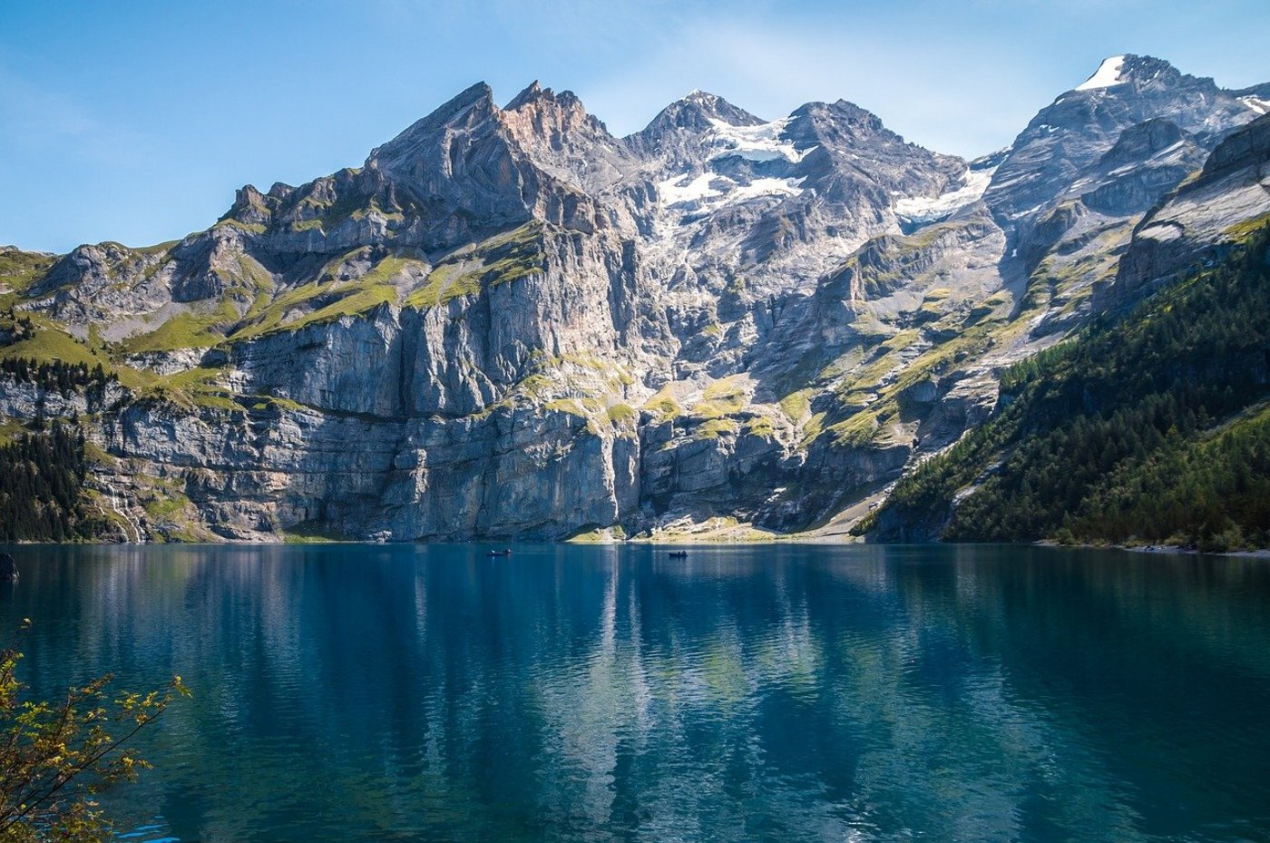 Beim Gewässerschutz in der Schweiz sieht die OECD Nachholbedarf (im Bild der Oeschinensee). (Bild Pixabay)