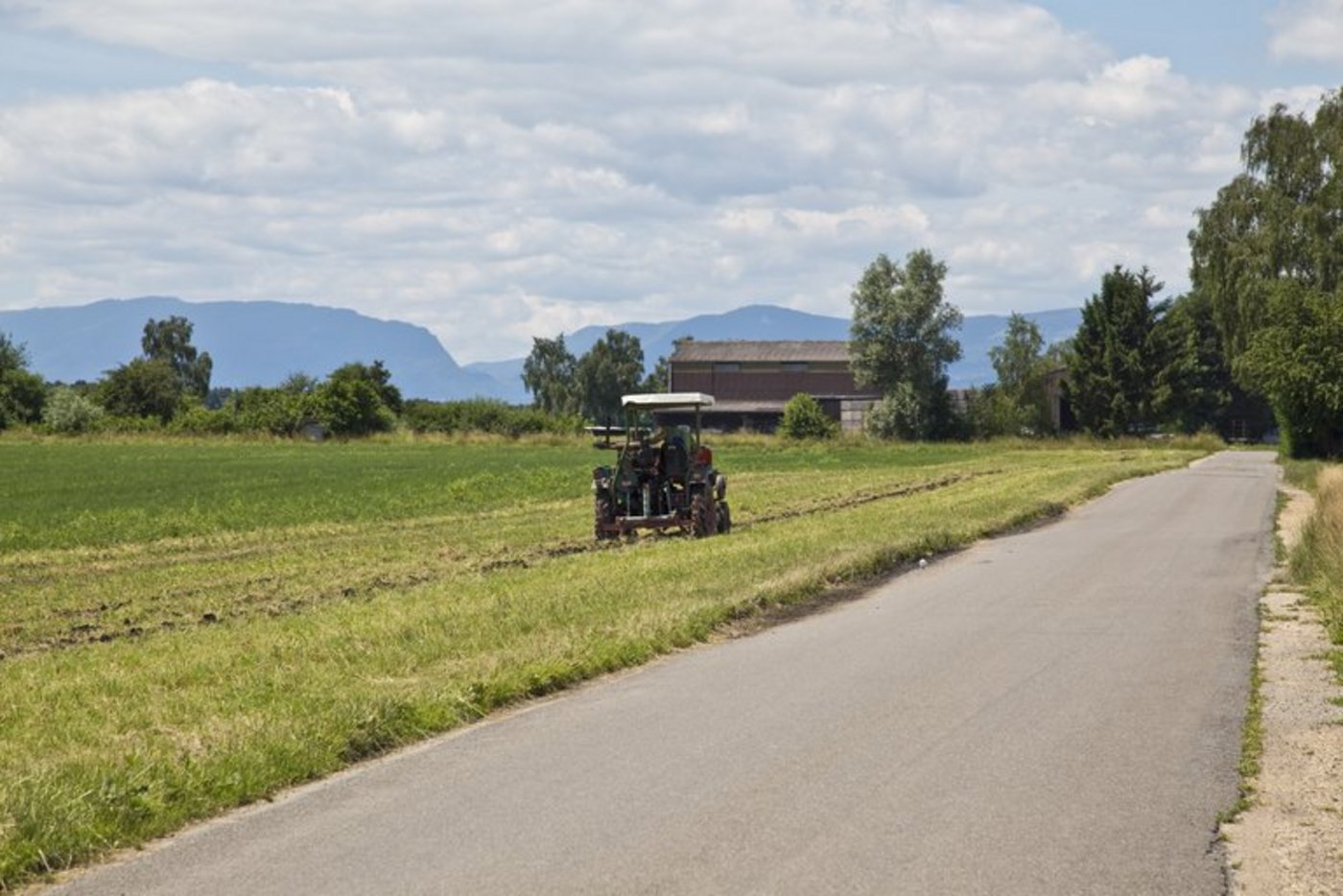 Die Betriebe, anhand denen Agroscope das landwirtschaftliche Einkommen berechnet, werden neu zufällig ausgewählt. (Bild ji)