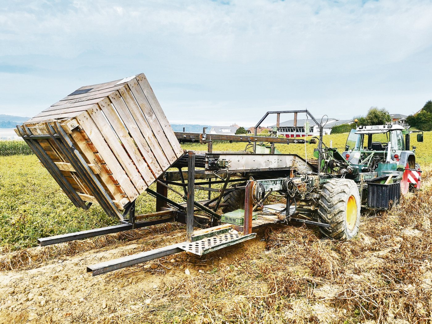 Der erste Test des Prototyps des Vollernters erfolgte im August 2020 in einem Feld mit normalen Kartoffeln.