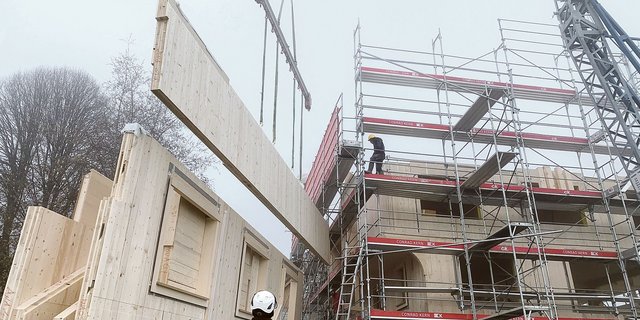 Bauen, ob zum Wohnen oder für Ökonomiebauten, bedingt frühzeitige und umfassende Planung. Spätere Wünsche erst während der Bauphase können sonst sehr teuer werden. (Symbolbild Josef Scherer)