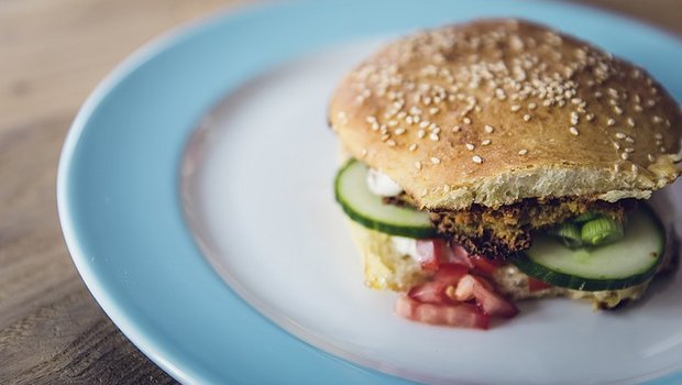Gut schmeckende Burger gibt es längst auch in vegan. (Symbolbild Pixabay)