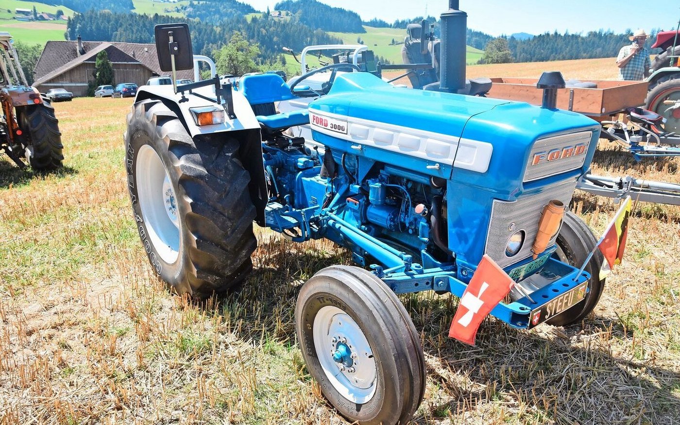 Der Ford-3000-Traktor war in der Schweiz allgegenwärtig und mit fast 50 PS eine grosse Hilfe in der Landwirtschaft.