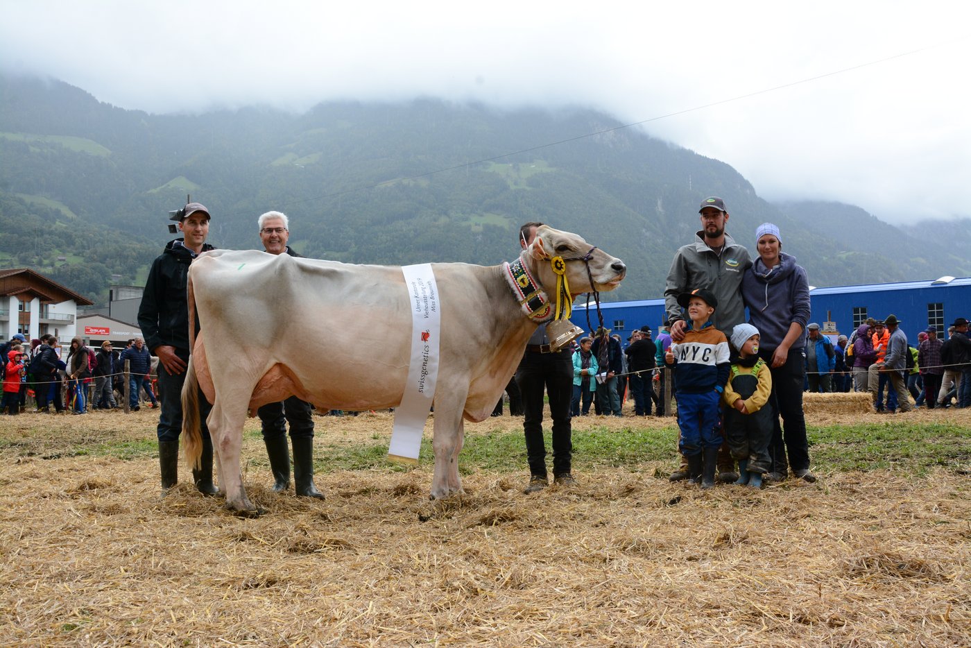 Bereits zum dritten Mal Miss Uri: Jongleur Evolet von Manuel Arnold, Erstfeld.