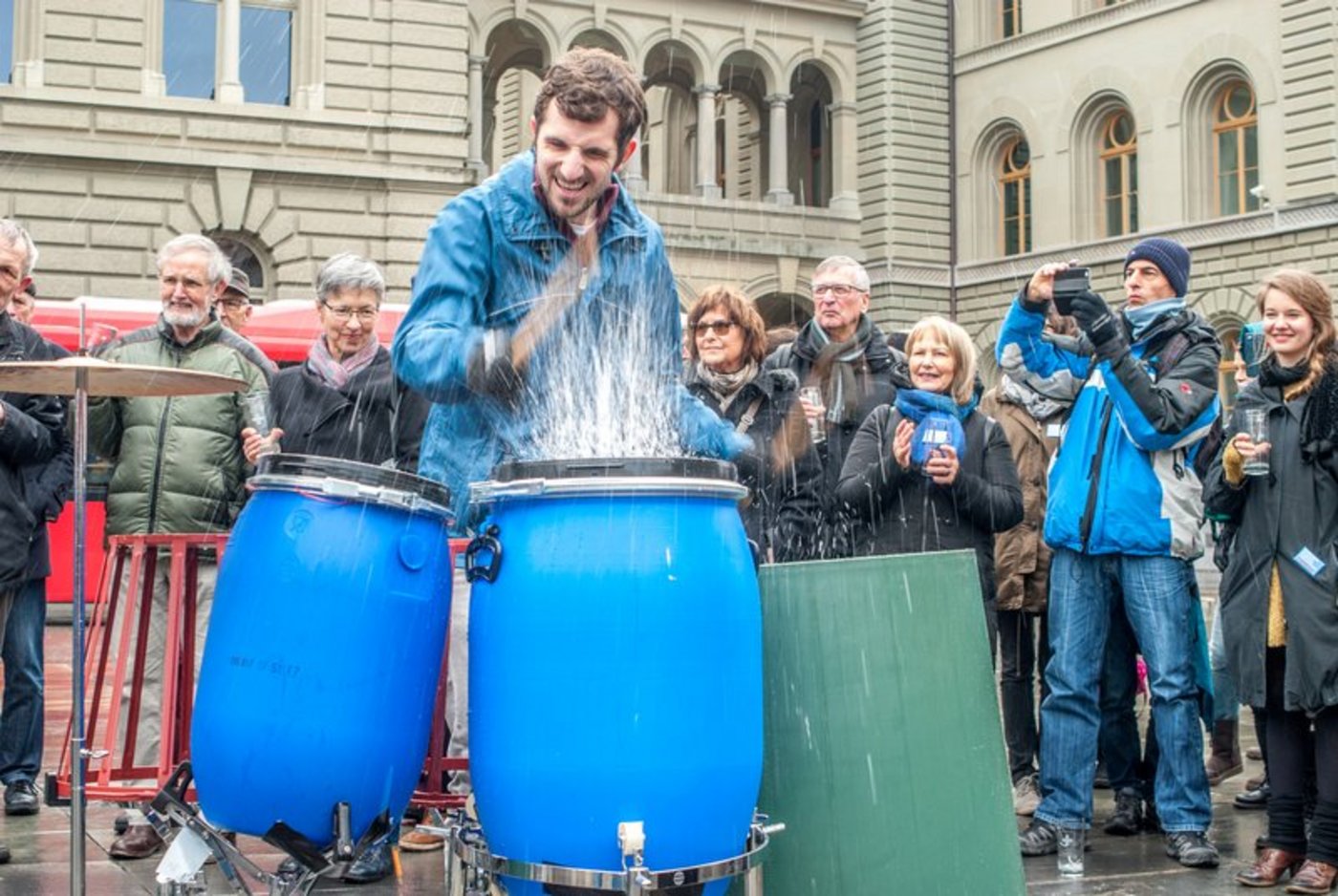 Bei der Einreichung der Initiative haben sie noch auf den Putz gehauen, die Perkussionisten. Und aus dem möglichen Szenario, die Initiative zugunsten eines Gegenvorschlages zurückzuziehen, ist man etwas weiter entfernt. (Bild BauZ)