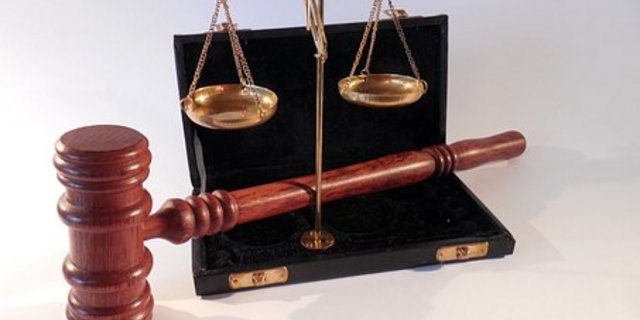 Der Landwirt verletzte im Februar den Tierarzt mit Schüssen lebensgefährlich. (Symbolbild Pixabay)