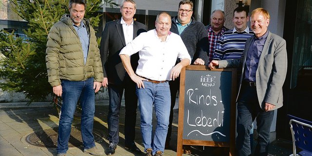 Trafen sich zum Austausch: (V. l. n. r.) Urs Iseli, Kunz Kunath AG; Peter Gerber, Produits Epagny; Ruedi Uhlmann, Lucarna Macana AG; Hans Peter Wolf, ASF AG; Werner Reutegger, Kunz Kunath AG; Oliver Stampfli, Carnosa AG; Peter Stadelmann, Kunz Kunath AG.(Bild sb)