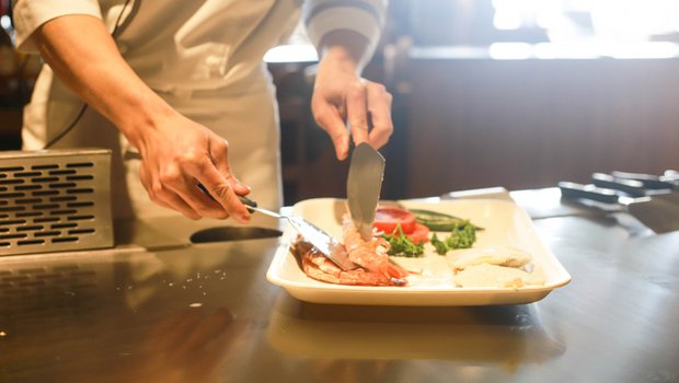 Mehr Strafanzeigen nach Lebensmittelkontrollen in Restaurants. (Bild pd)