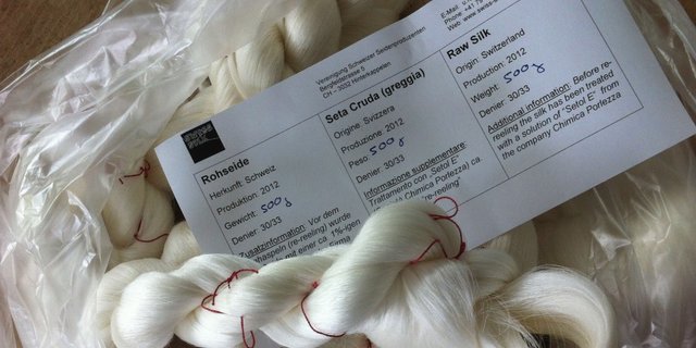 Aus neun Kilo Kokons kann etwa ein Kilo Rohseide hergestellt werden. (Bild Swiss Silk)