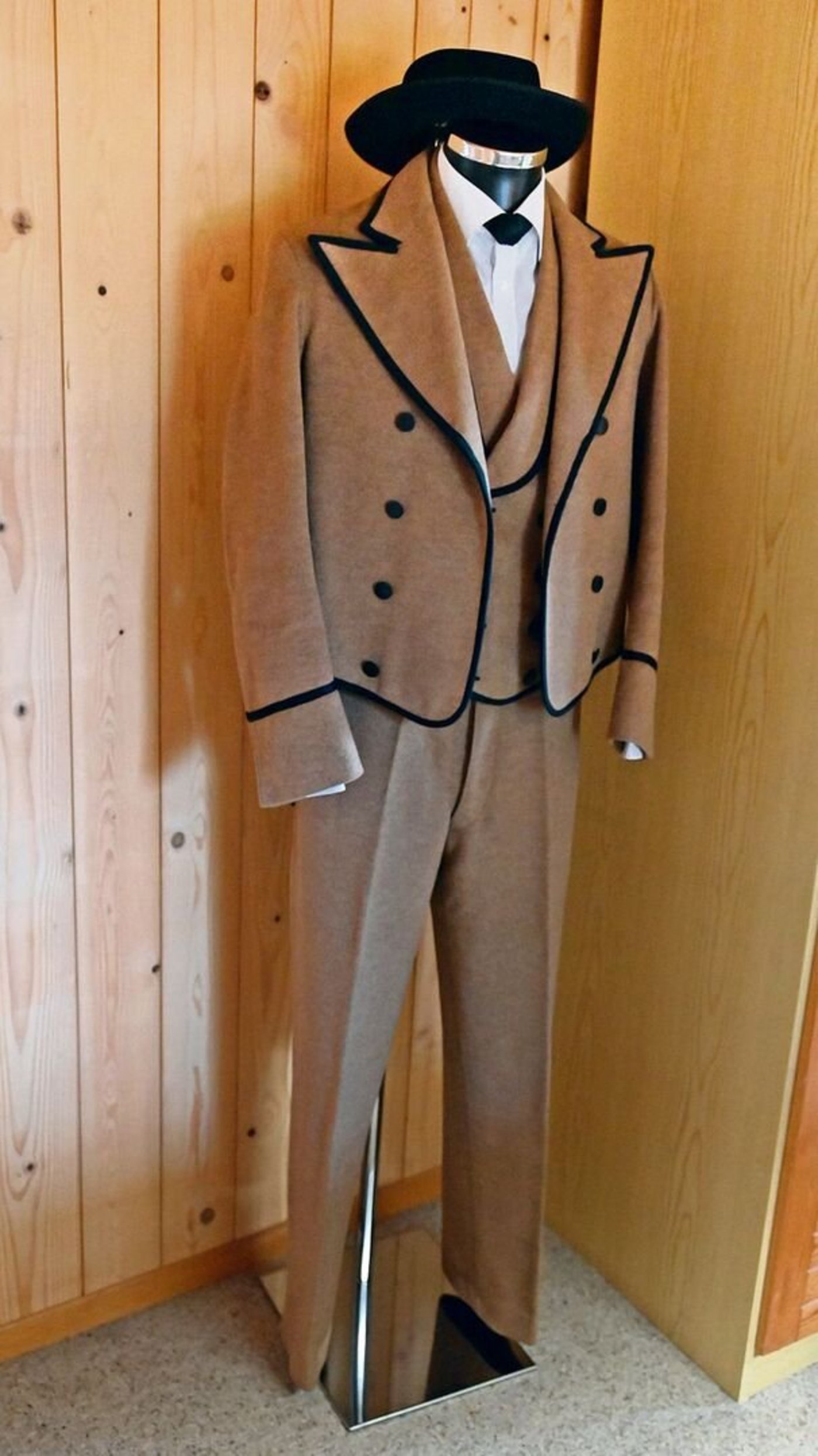 Der Kanton Bern kennt nicht nur Mutz und Burgunderbluse. Auch der Fäckenrock ist im Bernbiet zu Hause.