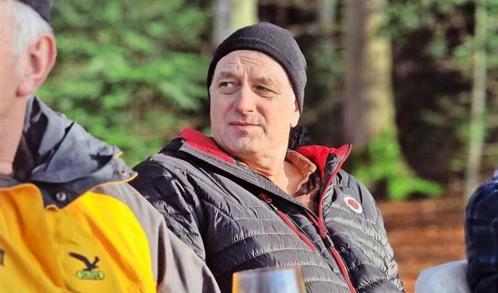 Ruedi Weber tritt aus dem Vorstand von IP-Suisse zurück. Der Berner hat das Marketing der Label-Organisation entscheidend geprägt. Unzählige der Käfertafeln an Bauernhäusern hat er eigenhändig aufgehängt.