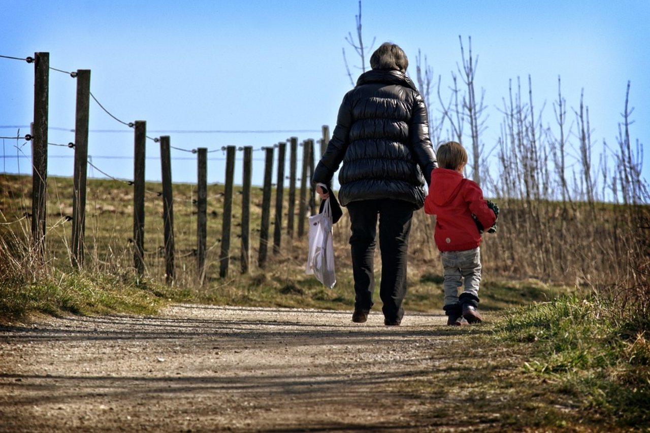 Lügen können eine liebevolle Mutter-Kind-Beziehung beeinträchtigen und den kindlichen Sinn für Realität, für Richtig und Falsch nachhaltig beeinträchtigen. (Bild Pixabay)