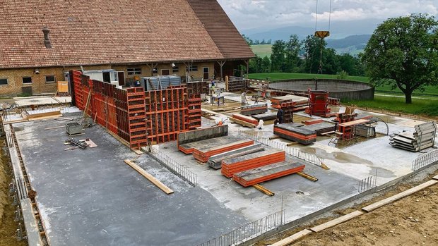Hochkomplexe Angeleg Hochkomplexe Angelegenheit: Wer ein Bauprojekt in Angriff nimmt, muss eine längere Gratwanderung zwischen behördlichen Anforderungen, Baukosten und Fragen zum Automatisierungsgrad bewältigen.