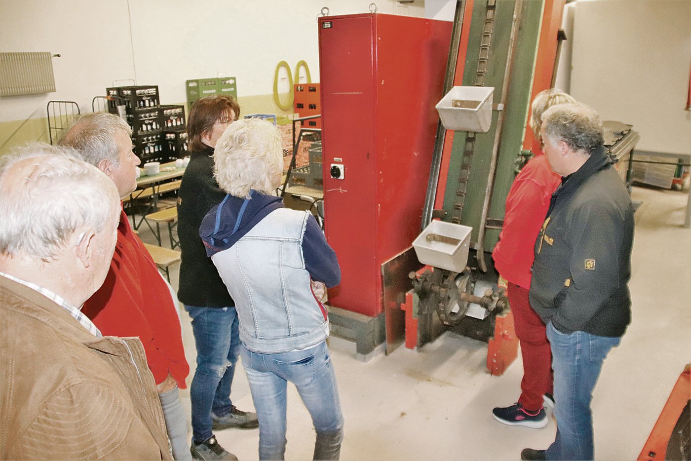 Mit dem Steilförderer wird das angelieferte Mostobst schonend bis ins Dachgeschoss der Mosterei transportiert.