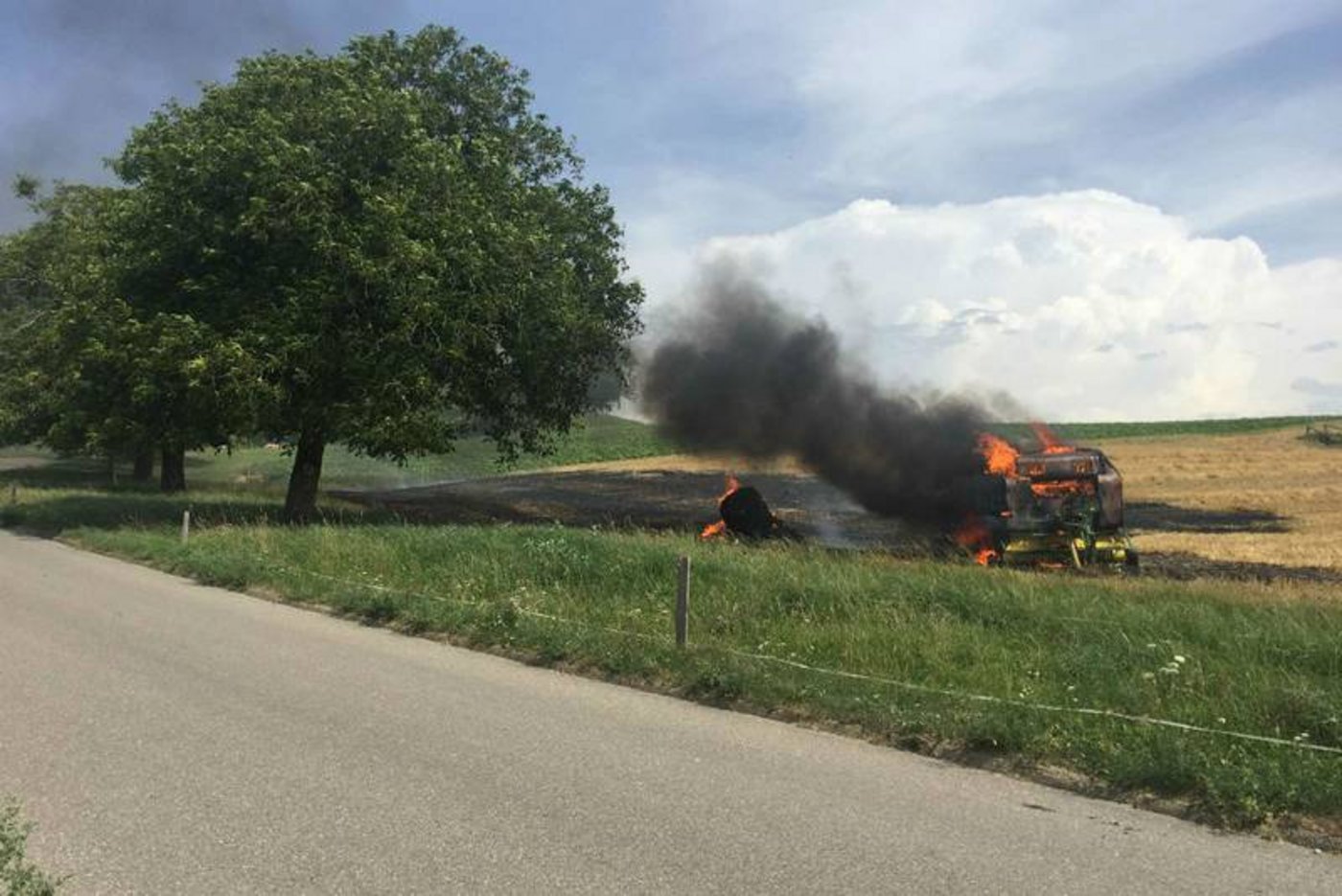 Diese Ballenpresse war verantwortlich für den Brand in Murten. (Bild Kapo Fribourg)