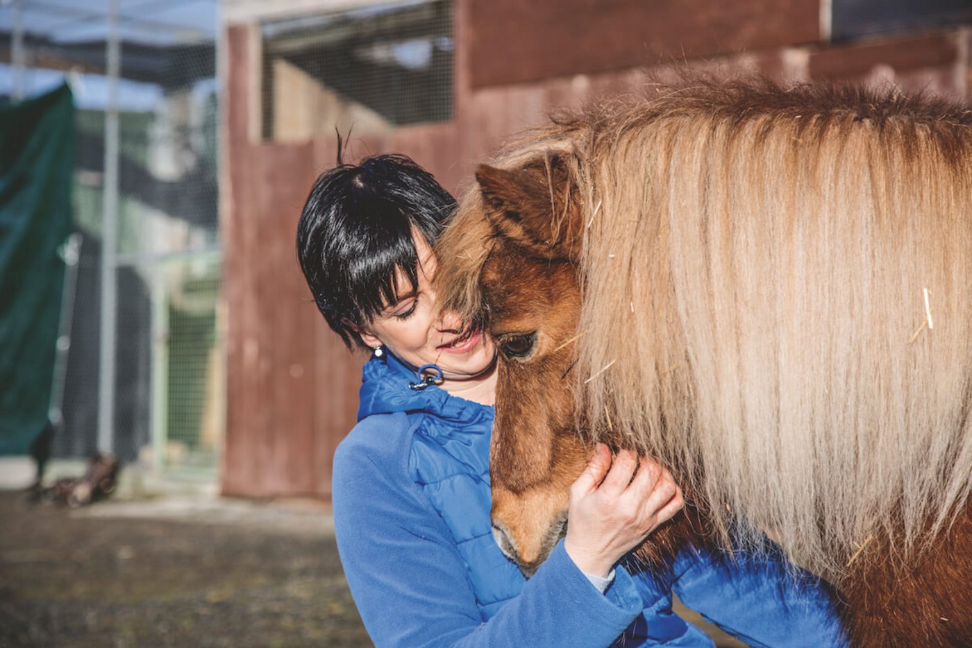 Jolanda Stettler und Shetlandpony Tschambo. (Foto: Pia Neuenschwander)