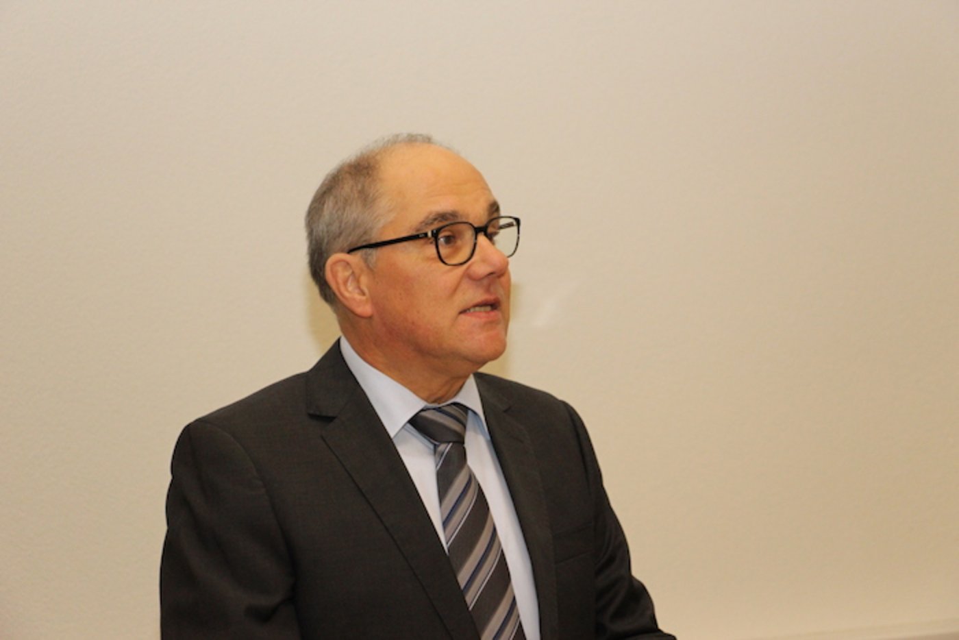 Dominque Savary, Präsident Swissgenetics bei seiner Eröffnungsrede. 