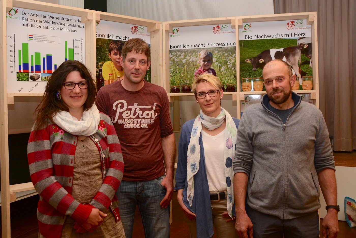 (V. l. n. r.) Madeleine Michel, Beat Ming und Silvia Waser stehen Präsident Willi Ambauen als neue Vorstandsmitglieder zur Seite. (Bilder Andrea Gysin)