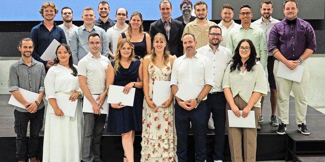 Die frisch gekürten Lebensmitteltechnolog(innen) treten nun ihren Berufsweg in der Lebensmittelbranche an.  