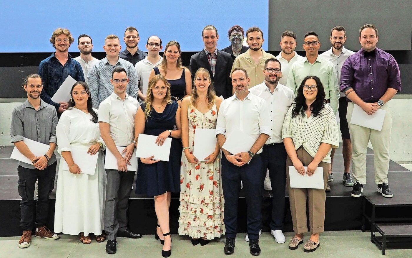 Die frisch gekürten Lebensmitteltechnolog(innen) treten nun ihren Berufsweg in der Lebensmittelbranche an.  