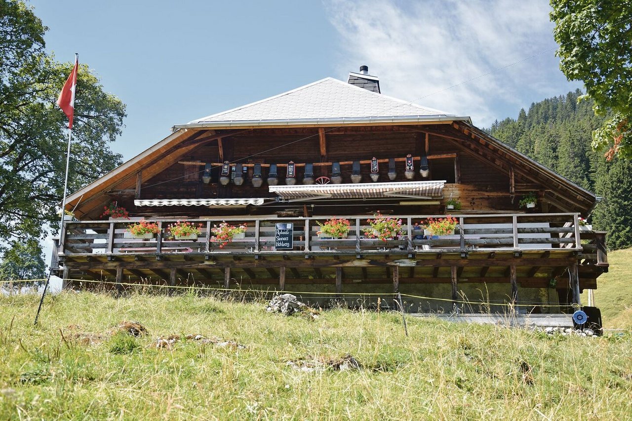 Die Alp Steiners Hohberg im Muschlerenschlund ist schön gelegen und gut eingerichtet. Eine zusätzliche Buvette sorgt für das leibliche Wohl. 
