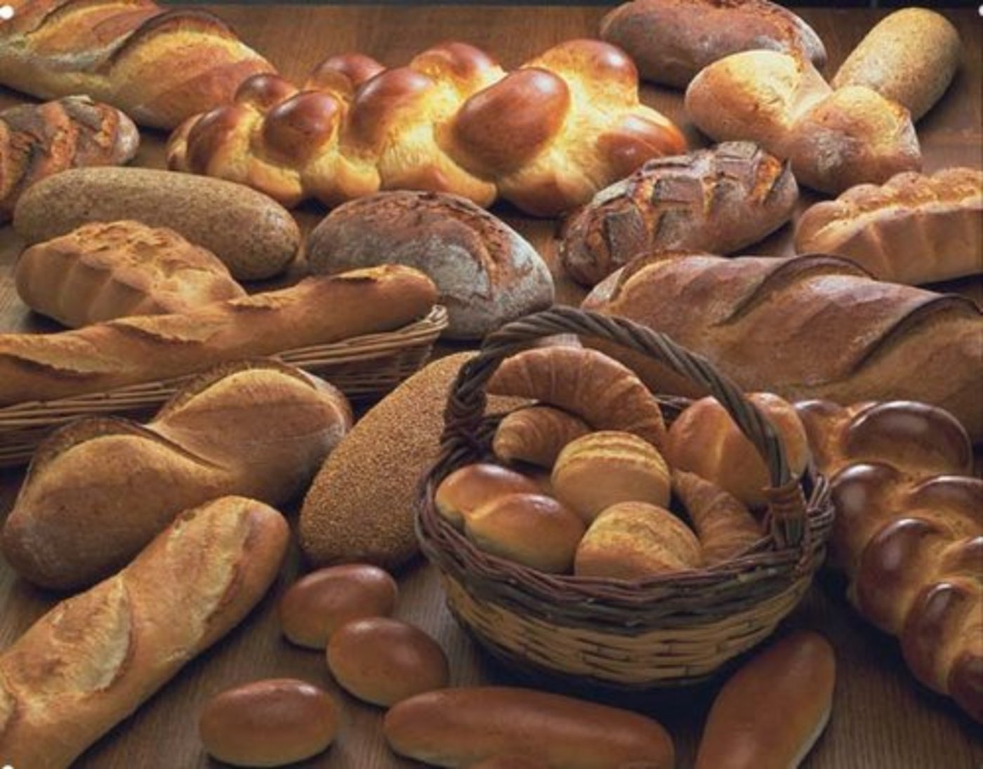 Die sechs untersuchten Bäckereien entsorgten wöchentlich insgesamt 16'200 Kilo Backwaren im Wert von 94'200 Euro. (lid)