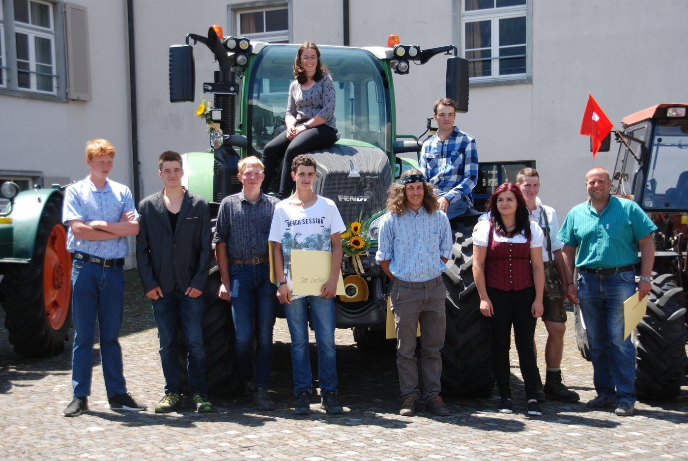 Das sind die frisch gebackenen Landwirte Attestausbildung EBA des Plantahof. (Bild Vrena Crameri)