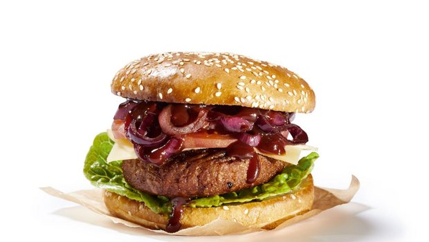 Der Burger wird in der Schweiz produziert. (Bild Hilcona)