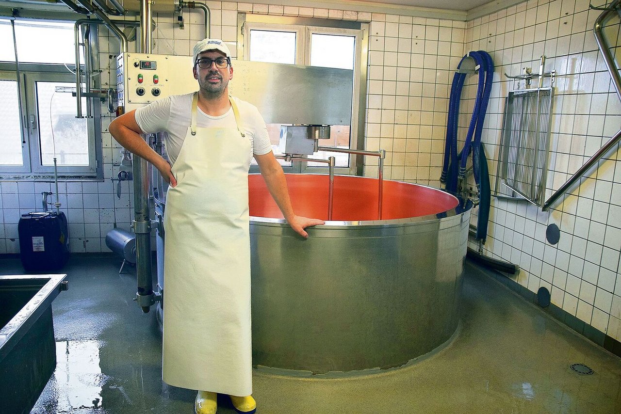 Jetzt noch angestellt, ab 1. Januar 2023 ist Pius Hitz neuer Betriebsleiter und Milchkäufer der Käserei Vorderfultigen.