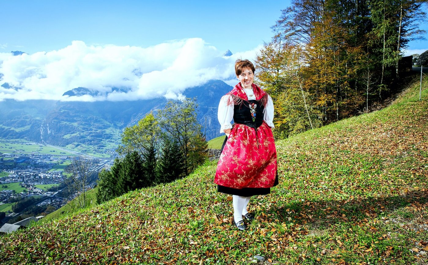 Landfrauenküche 2019 - Theres Marty Foto-Shooting in der Natur (Bild: SRF/Ueli Christoffel)