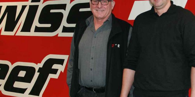 Wechsel im Präsidium: Christian Glur (rechts) ersetzt Urs Meier. (Bild Anton Haas)