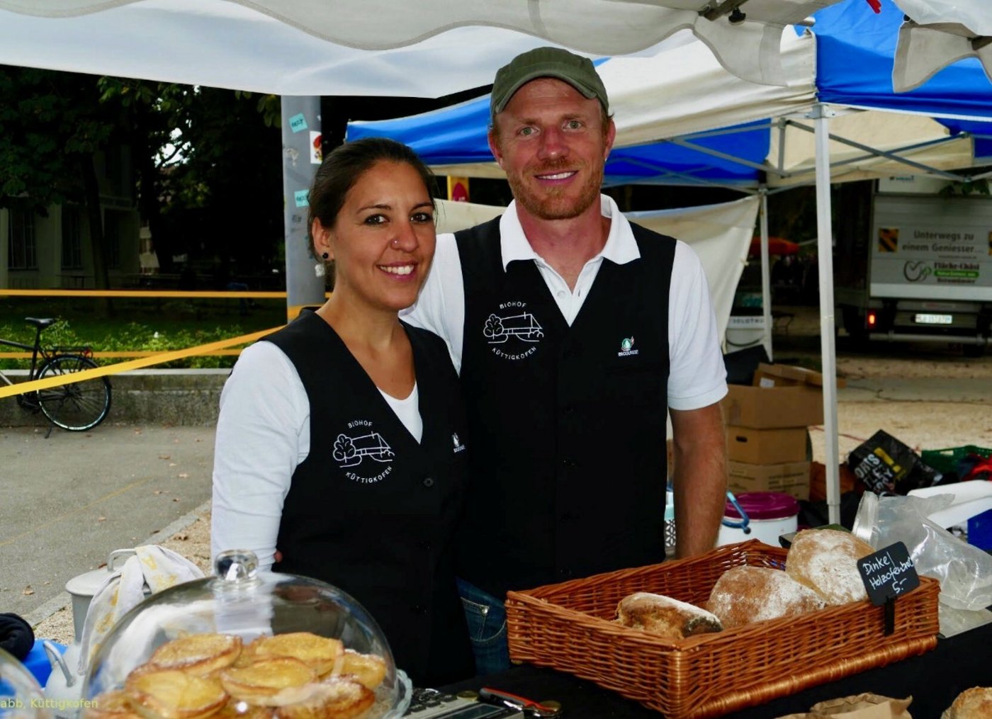 Schluss mit Grossverteiler: Claudia und Matthias Zimmermann setzten voll auf die Direktvermarktung. (Bild zVg)