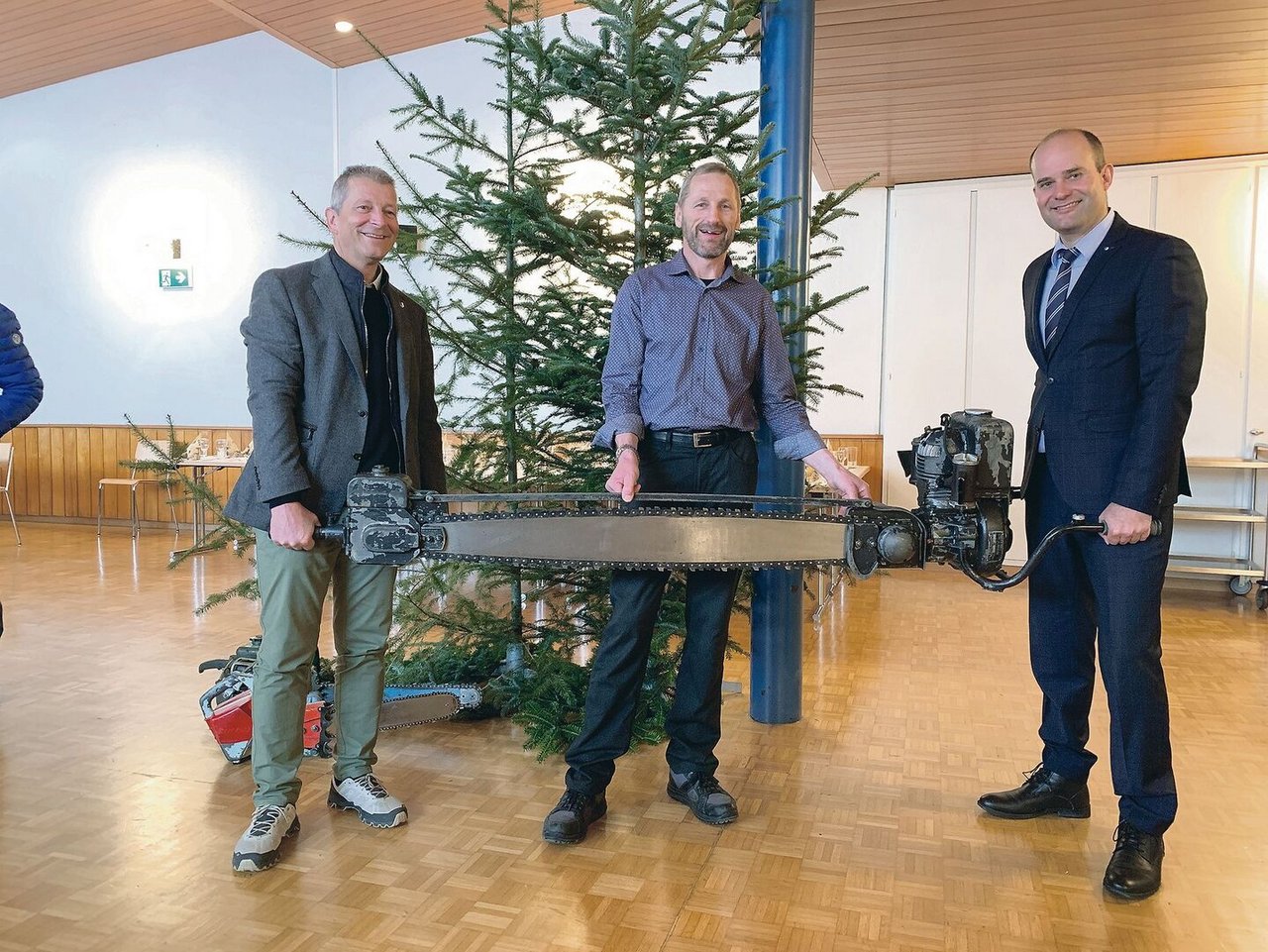 Zusammen für den Luzerner Wald: (v. l.): Kantonsratspräsident Rolf Bossart, Wald-Luzern-Präsident Ruedi Gerber und Regierungsrat Fabian Peter.