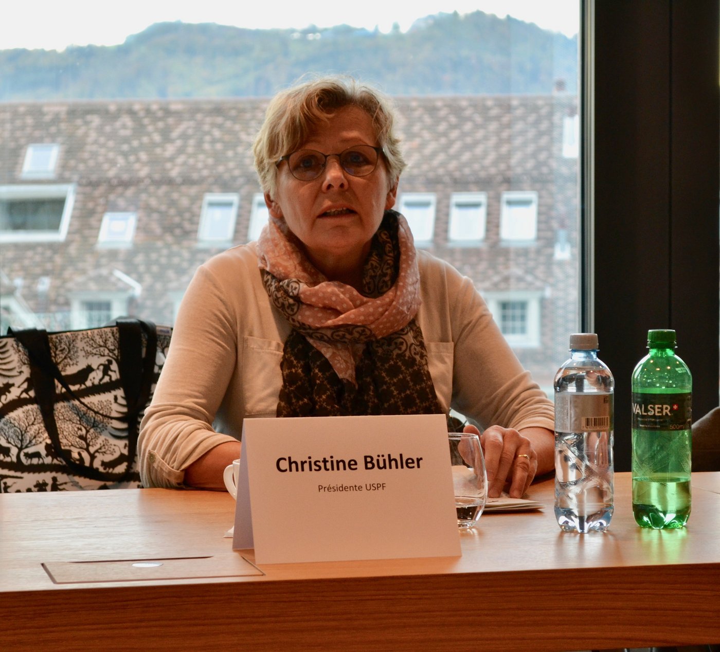 Christine Bühler vom SBLV erläutert ihre Argumente.