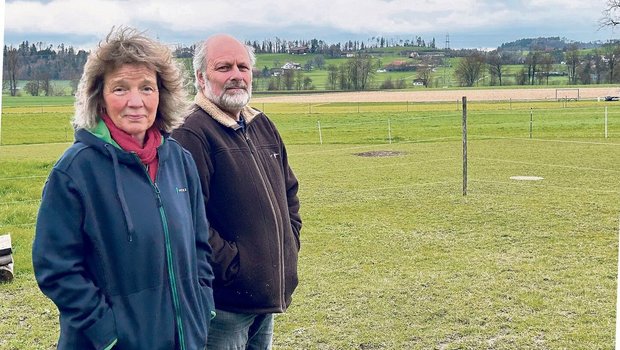 Maya und Markus Häch Maya und Markus Hächler vom Schwobshof in Gossau verstehen weder das Vorgehen noch die Intention des Kantons.