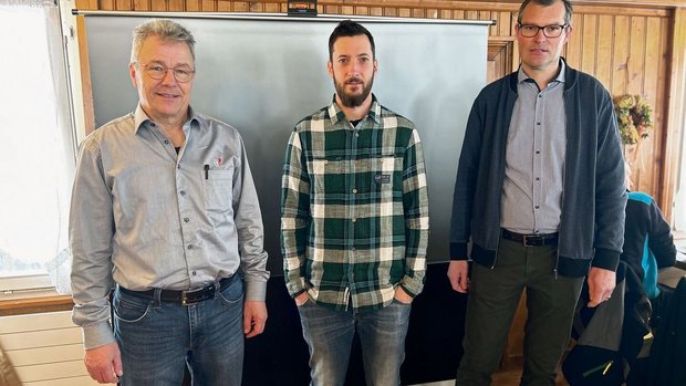 Urs Vogt (Geschäftsführer Mutterkuh Schweiz), Hanspeter Seifert (Vorstand) und Roman Steiger von der Kontrollstelle informierten über das aktuelle Regelwerk. 