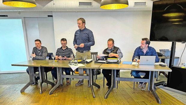 Der Vorstand des Rau Der Vorstand des Raufutterverbandes mit Michael Müller, Simon Gerber, Präsident Fabian Gut, Geschäftsführer Daniel Betschart und Toni Herger (v. l.) plädierte für tiefere Richtpreise.