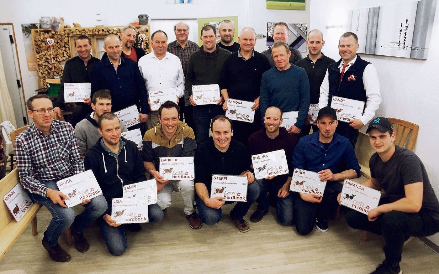 Die Züchter von 100 000er-Kühen bekamen eine Auszeichnung.