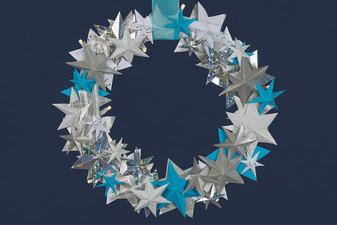 Advent: Sternen-Kranz zum Selbermachen. (Foto: Miriam Kolmann)